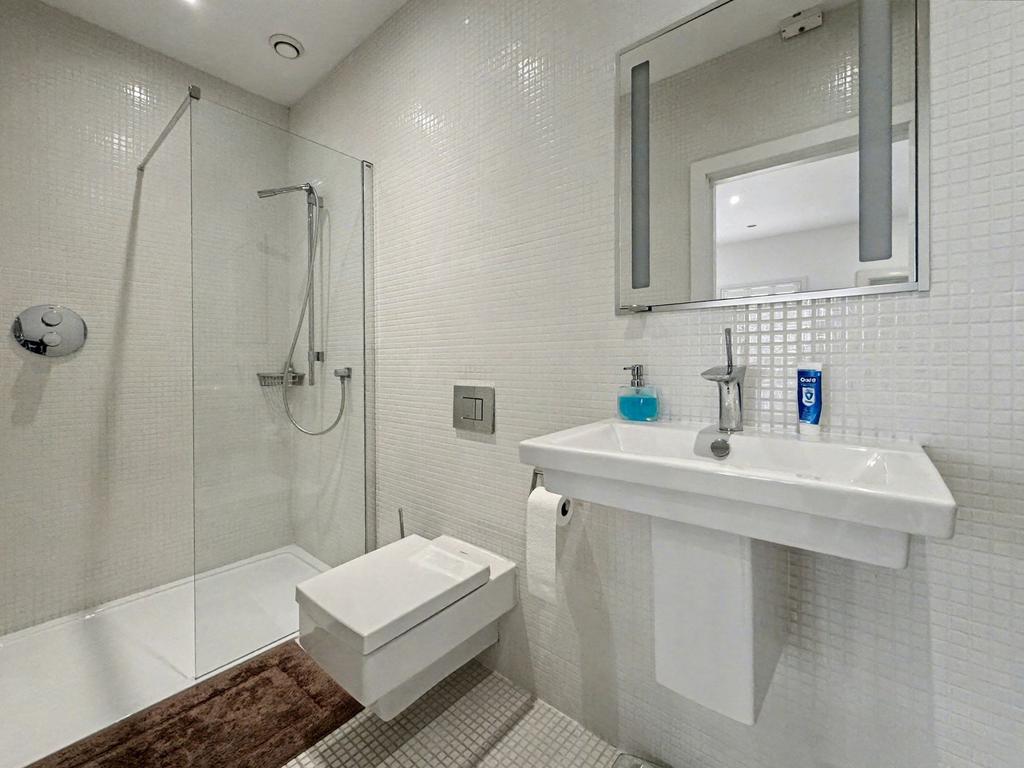 En-suite 2