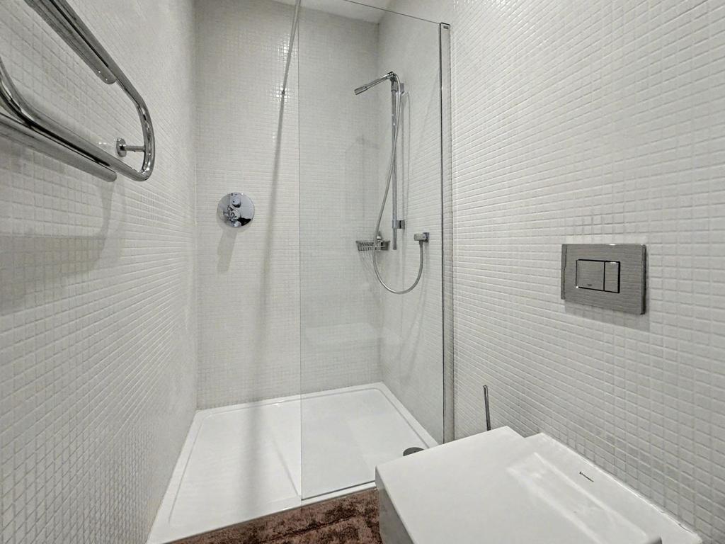 En-suite 2