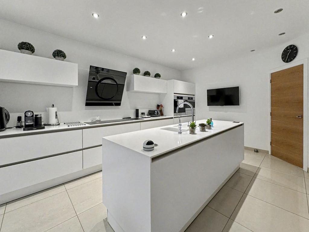 Kitchen / Breakfast Room