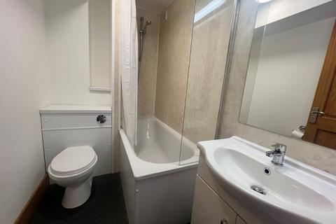 2 bedroom flat to rent, Canute Road, Hampshire SO14