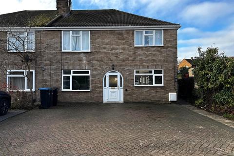 2 bedroom maisonette to rent, Shooters Road, Enfield EN2