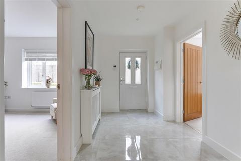 3 bedroom detached house for sale, Redbank Close, Newport CB11