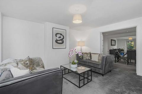 4 bedroom detached house for sale, 6 Bronte Place, FK5 4HN