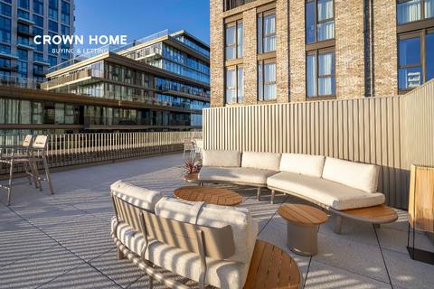 3 bedroom apartment to rent, London E1W