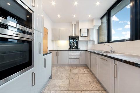 3 bedroom apartment to rent, Westferry Road, London, E14