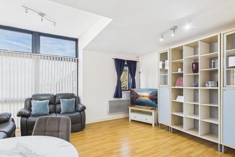 2 bedroom flat for sale, Rickman Drive, Birmingham B15