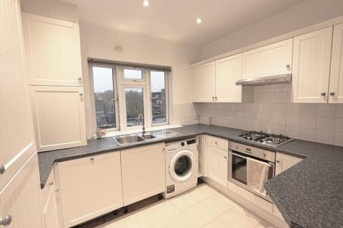 3 bedroom apartment to rent, St. Johns Wood High Street, London NW8