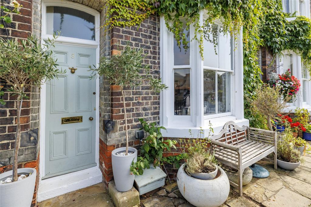 Front Terrace