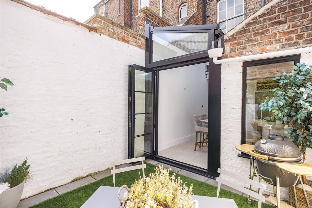 Rear Courtyard