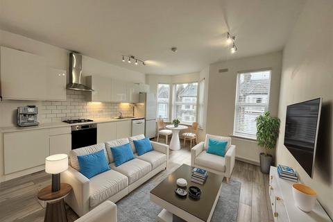 2 bedroom flat to rent, Linden Avenue, Kensal Rise