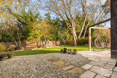 4 bedroom semi-detached house for sale, Hastingwood Park, Harlow CM17