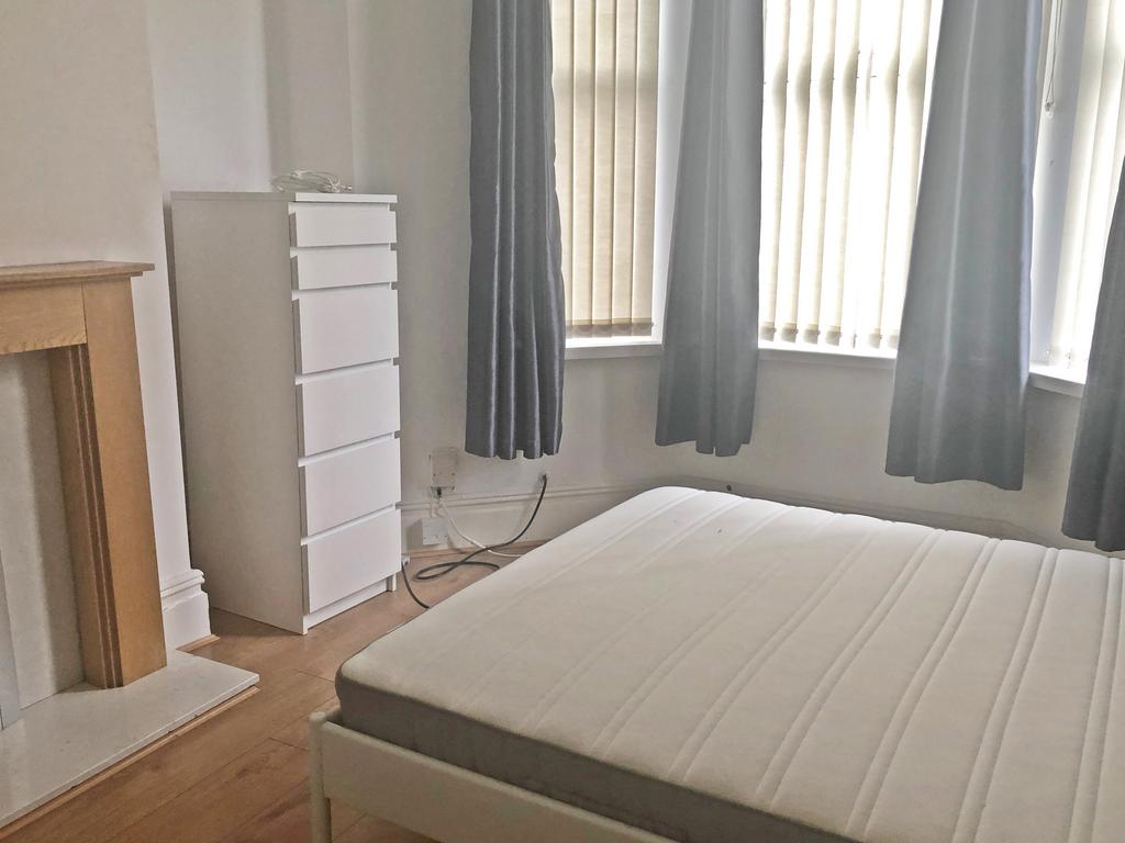 GF Front bedroom