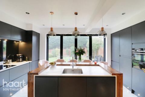 undefined, Chase Road, London