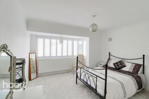 undefined, Chase Road, London