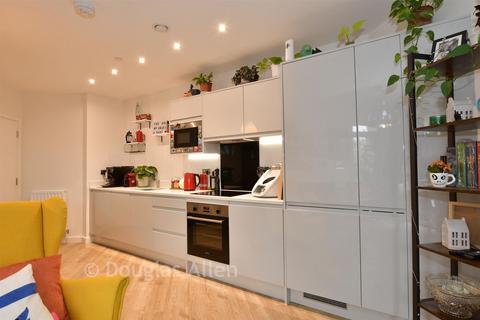 1 bedroom flat for sale, Academy Way, Loughton IG10