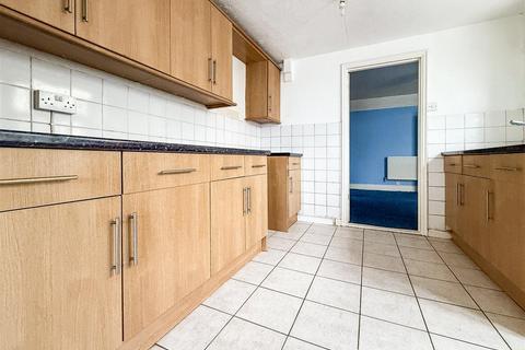 3 bedroom semi-detached house for sale, White Hart Lane, Portchester,