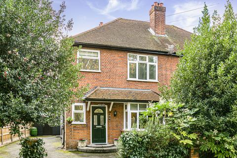 undefined, Moor Lane, Staines-upon-Thames, Surrey, TW19