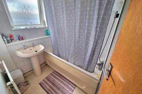 2 bedroom terraced house for sale, Widgeon Close, Gosport, Hampshire, PO12 4JG