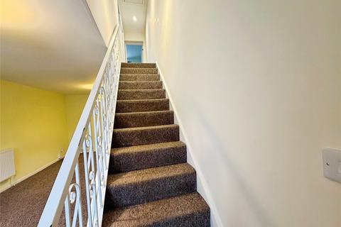 2 bedroom terraced house to rent, East Street, PO30