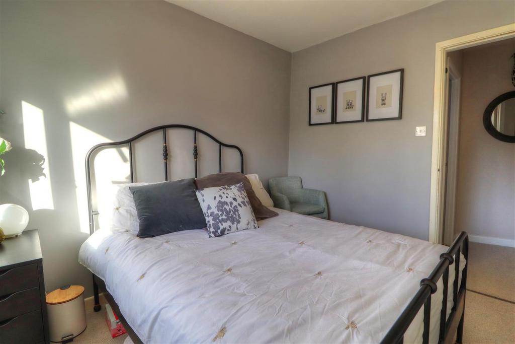 2nd Bedroom