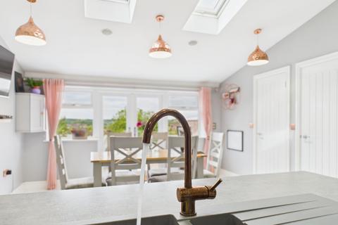 3 bedroom detached house for sale, Laneham Avenue, Arnold, Nottingham