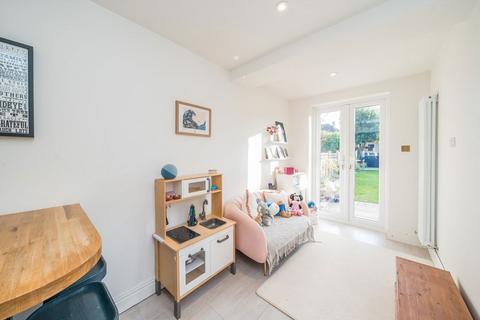 undefined, Heathfield South, Twickenham TW2