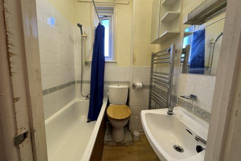 1 bedroom flat for sale, West Cliff, Teignmouth Hill, EX7