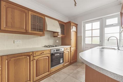 2 bedroom flat for sale, Upper Richmond Road West, East Sheen, SW14