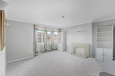 2 bedroom flat for sale, Upper Richmond Road West, East Sheen, SW14