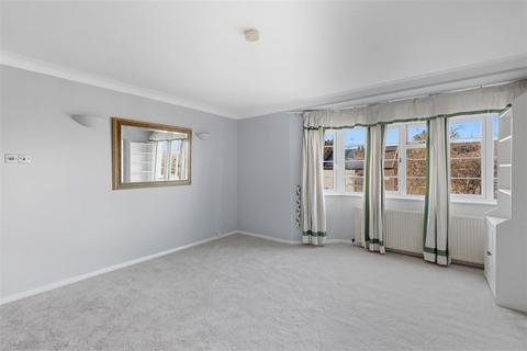 2 bedroom flat for sale, Upper Richmond Road West, East Sheen, SW14