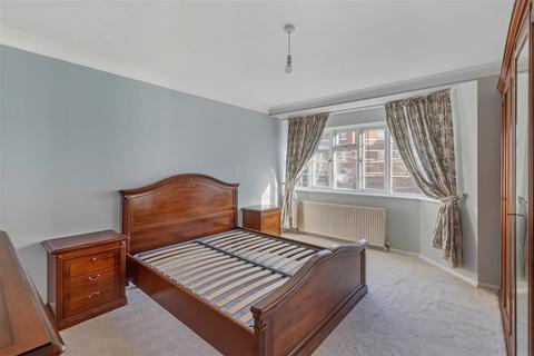 2 bedroom flat for sale, Upper Richmond Road West, East Sheen, SW14