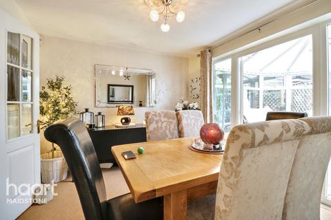 4 bedroom detached house for sale, Lockham Farm Avenue, Maidstone