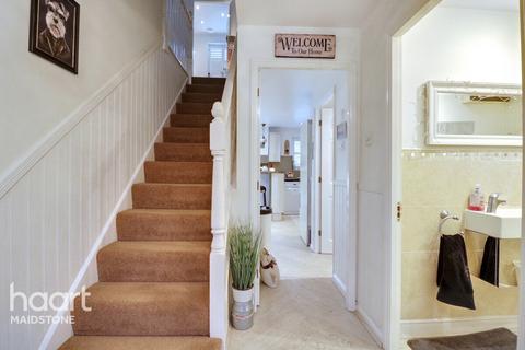 4 bedroom detached house for sale, Lockham Farm Avenue, Maidstone