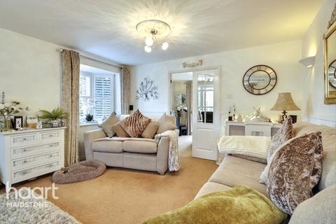 4 bedroom detached house for sale, Lockham Farm Avenue, Maidstone