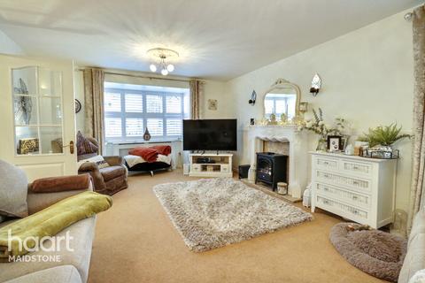 4 bedroom detached house for sale, Lockham Farm Avenue, Maidstone
