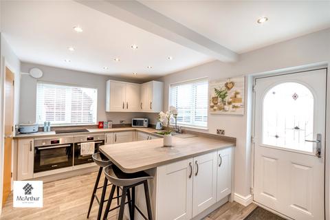 3 bedroom semi-detached house for sale, Lindsey Road, Harworth & Bircotes, Doncaster, South Yorkshire, DN11