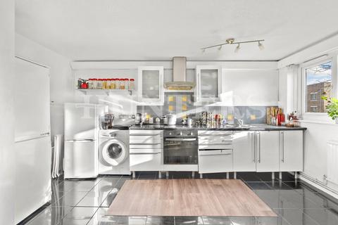 undefined, Lomond Close, London, N15