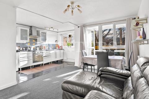 undefined, Lomond Close, London, N15