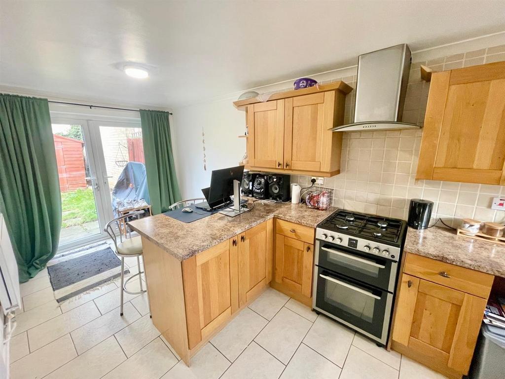 Kitchen 2.jpg