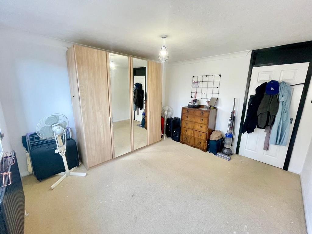 Bedroom 2.1.jpg