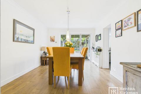 4 bedroom detached house for sale, Chestwood Close, Billericay