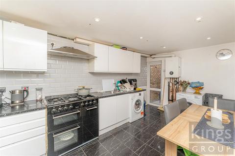 6 bedroom end of terrace house for sale, Westbury Road, London