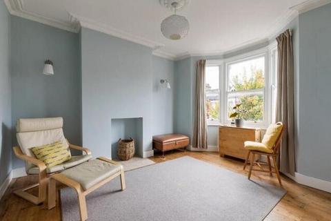 2 bedroom flat for sale, 9A Shrubland Road, Walthamstow, London, E17 7QH