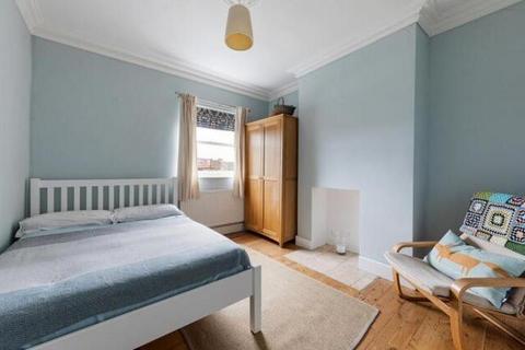 2 bedroom flat for sale, 9A Shrubland Road, Walthamstow, London, E17 7QH
