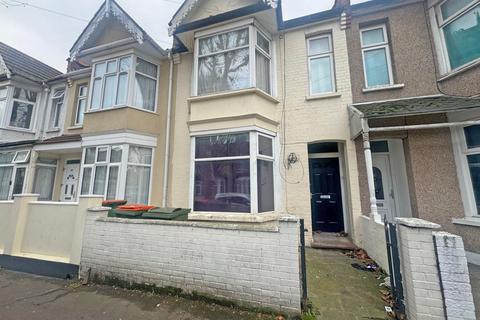 4 bedroom terraced house for sale, Caledon Road, London, E6