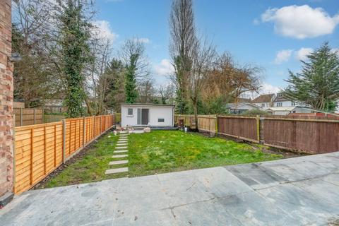 undefined, Headstone Gardens, Harrow, HA2