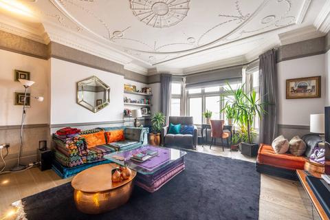 4 bedroom flat to rent, Old Court Place, High Street Kensington, London, W8