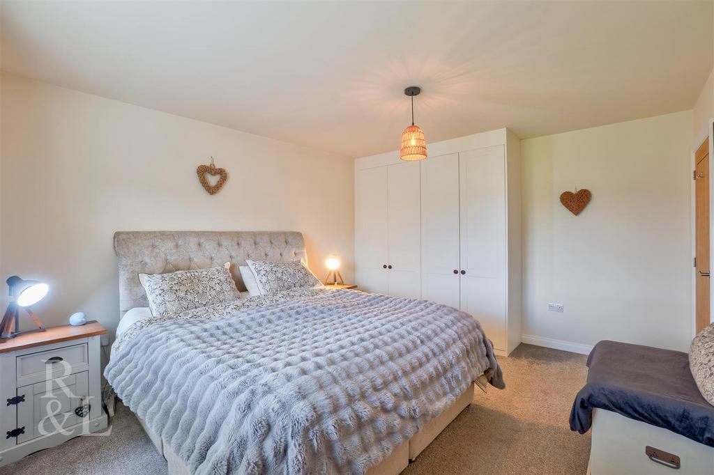20 Ragley Close (16).jpg
