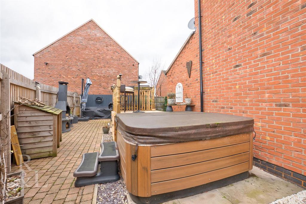 20 Ragley Close (31).jpg