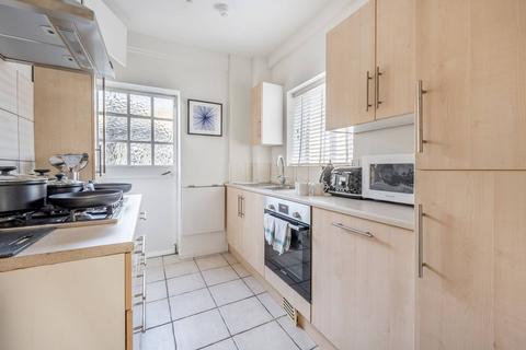2 bedroom flat to rent, Fulham Road, Chelsea, London, SW3